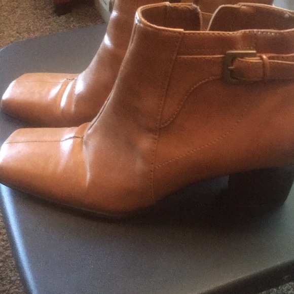 Boots - Picture 2 of 4